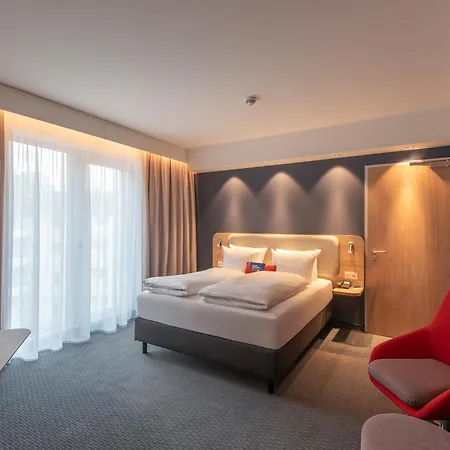 Express By Ihg 3* 海尔布隆