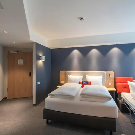 فندق Express By Ihg هايلبرون