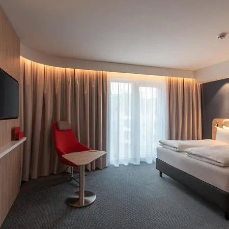 Express By Ihg 3* 海尔布隆