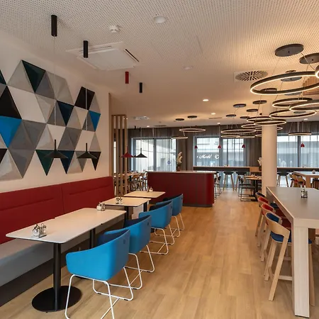 Express By Ihg Szálloda