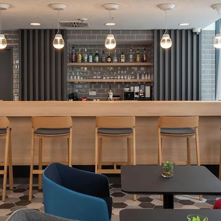 Express By Ihg 3* 海尔布隆