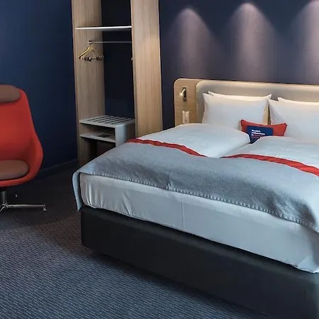 Express By Ihg فندق هايلبرون