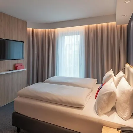 Express By Ihg 3* 海尔布隆