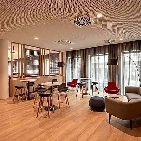 Express By Ihg 3*