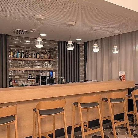 Express By Ihg 3*