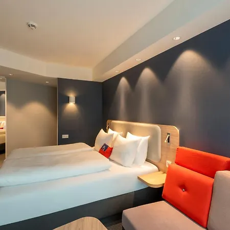 Express By Ihg 3*