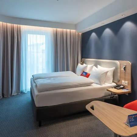 Express By Ihg 3* 海尔布隆