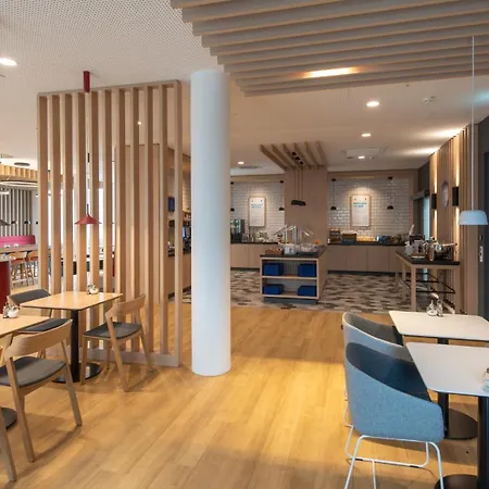 Express By Ihg 酒店