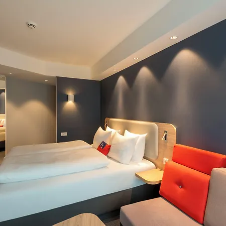 Express By Ihg 3*