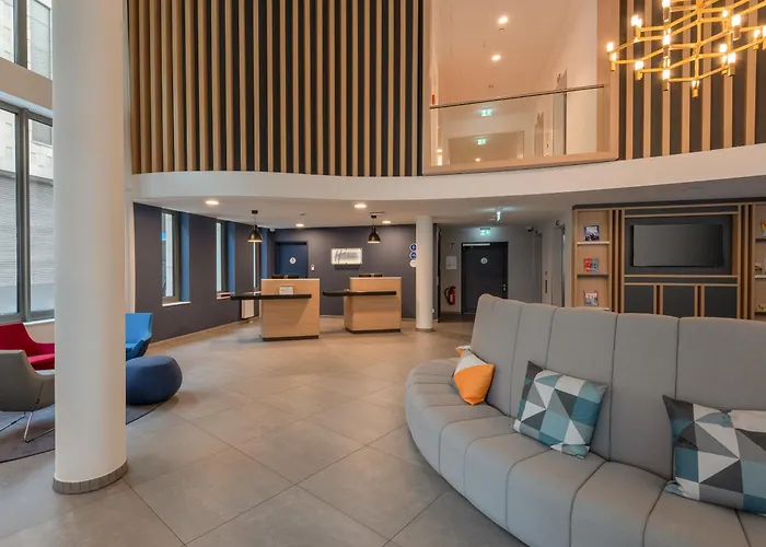 Express By Ihg Hotel