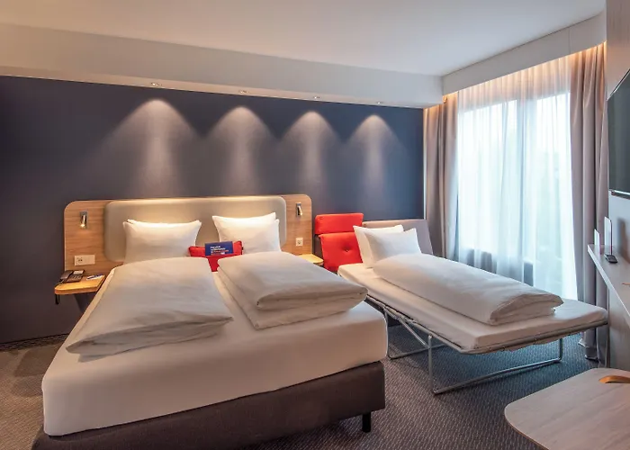 Express By Ihg Hotel