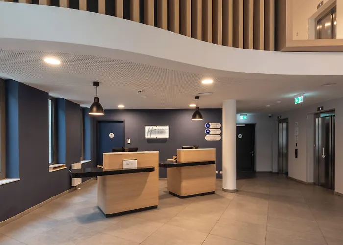 Express By Ihg Hotel 3*